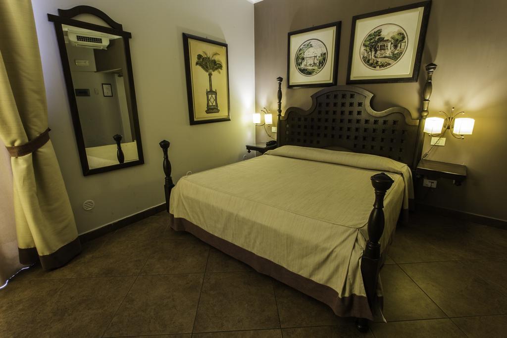 Hotel Dei Coloniali Syrakusa Exteriör bild